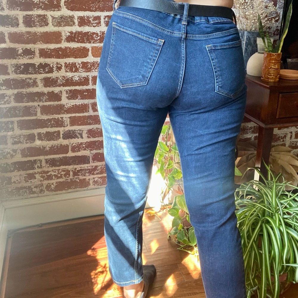 G.H. Bass Co. mid-rise, dark wash straight leg jeans - Picture 4 of 9
